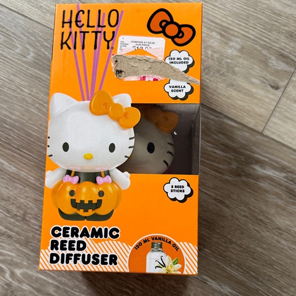 Hello Kitty Pumpkin Ceramic Reed Diffuser - Orange and White - Picture 1 of 4